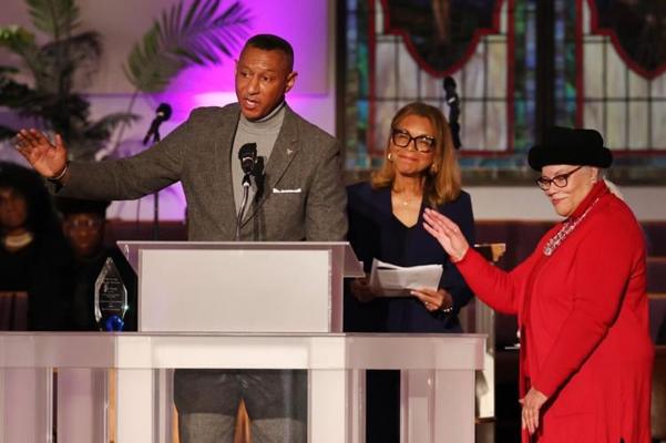 Miles Burke, photo 1