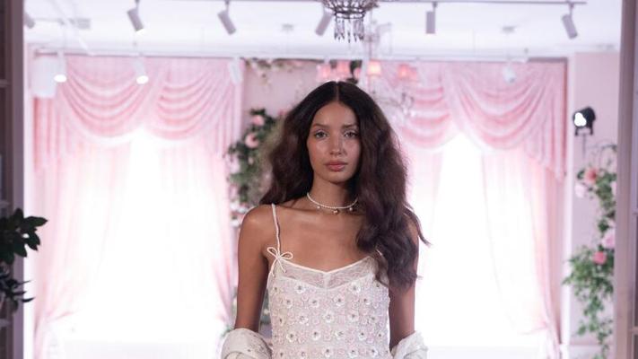 Alison Olbrycht, photo 2