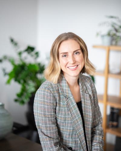 Sarah Hawkes, photo 2