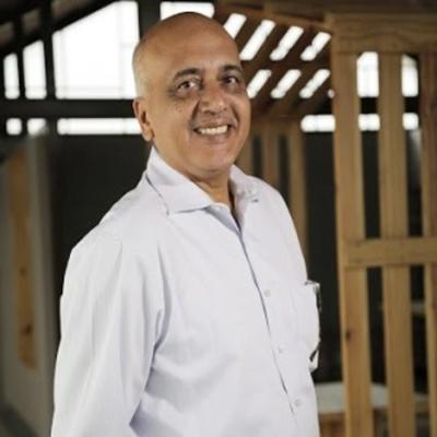 Mcr Vivek Malhotra, photo 2