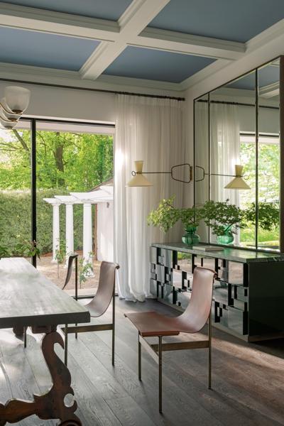 Esther Brooks, photo 1