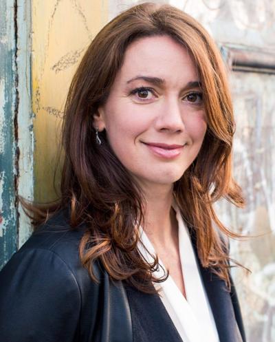 Stephanie Hare, photo 2