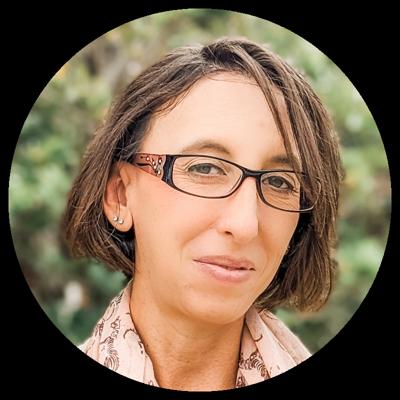 Adriana Smith, photo 1