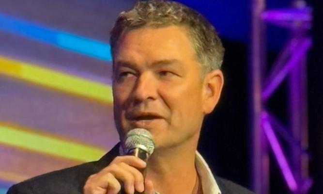 Gregory Mullins, photo 1