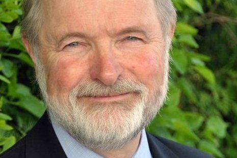 Julian Evans, photo 1