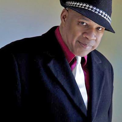 Ron Ellison, photo 1