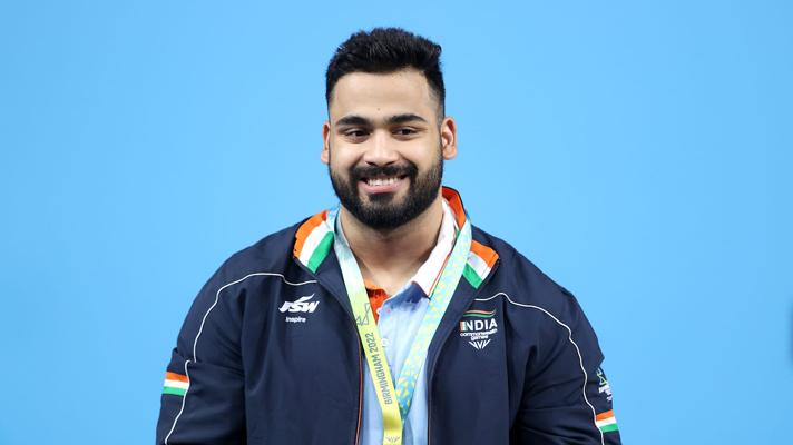 Vikas Thakur, photo 1