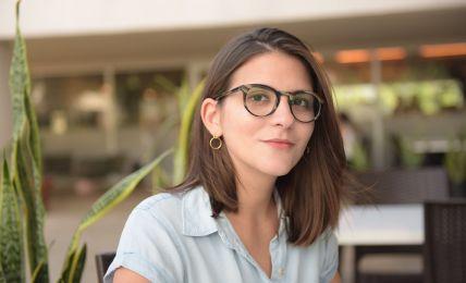 Julia Angel, photo 1