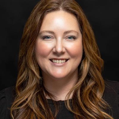 Courtney Weaver, photo 1