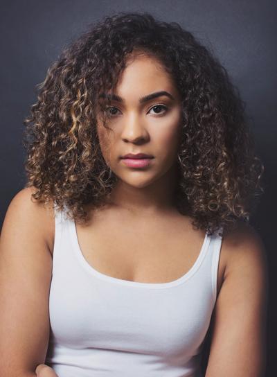 Ariana Williams, photo 2