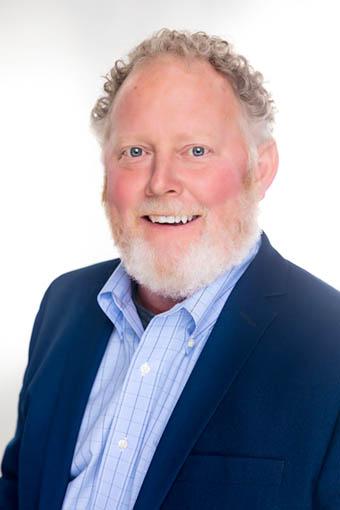 Travis Smith, photo 1