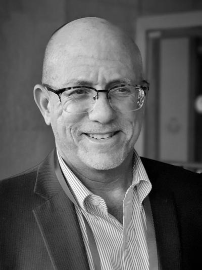 Amos Bracha, photo 1