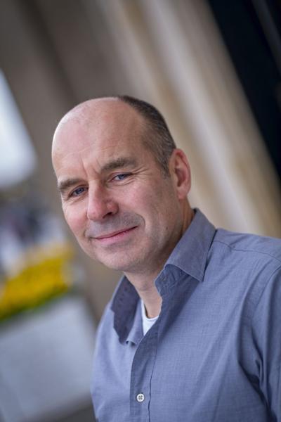 Stuart Robertson, photo 2