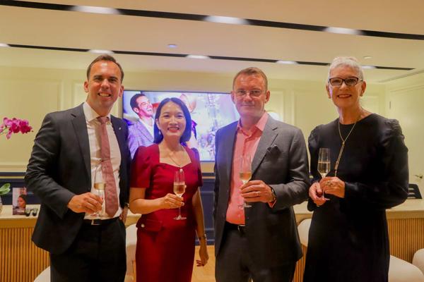 Sonya Rossiter, photo 1