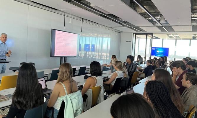 Blanca Zhou, photo 1