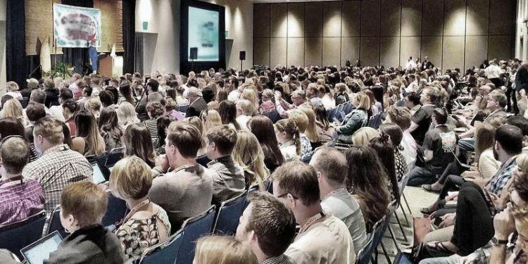 Amanda Deacon, photo 1