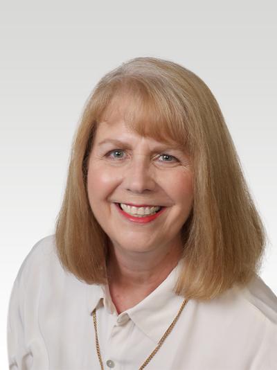 Carolyn Davis, photo 1