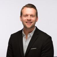 Derek Feuerman, photo 1