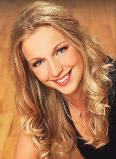 Julia Dawson, photo 2