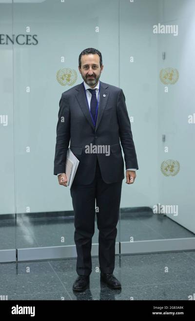 Robert W. Cross, photo 1