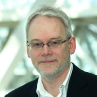 Mike Farrell, photo 2