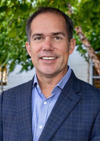 Stephen Young, photo 1