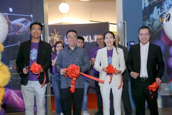 Warren Leow, photo 1