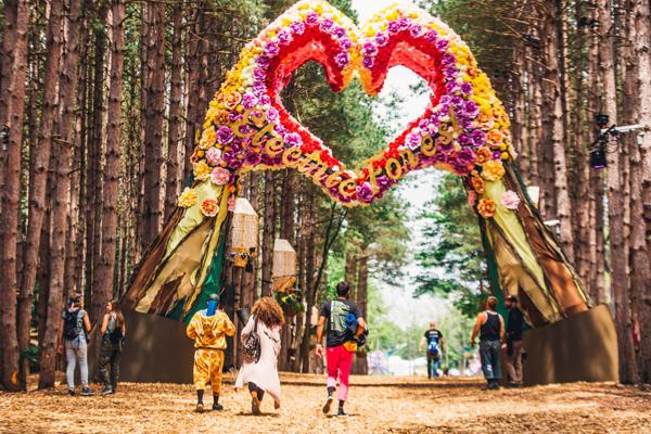 Julie Knowles, photo 2