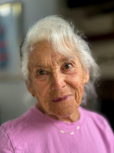 Mary Stein, photo 1
