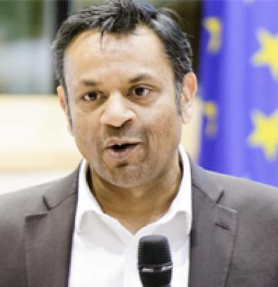 Vivek Muthu, photo 1