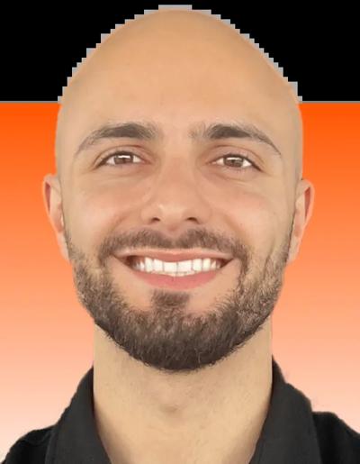 Leon Petrou, photo 1