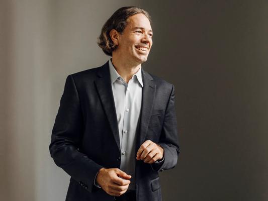 Stephen Muller, photo 1