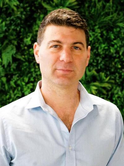 Adam Schwab, photo 2