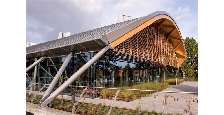 Dominic Elton, photo 1