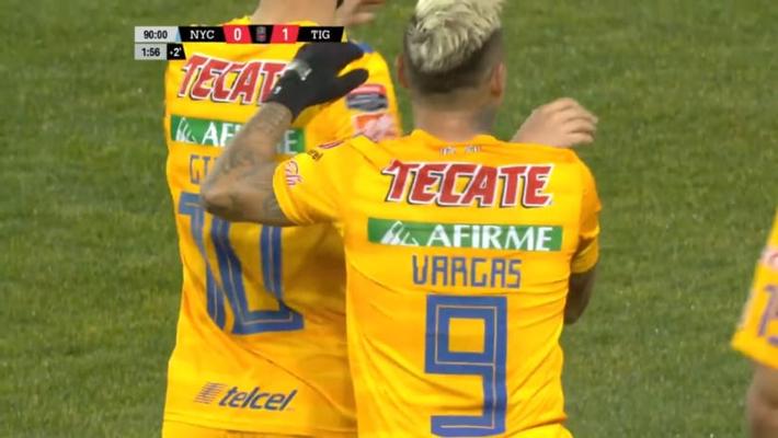 Eduardo Vargas, photo 2