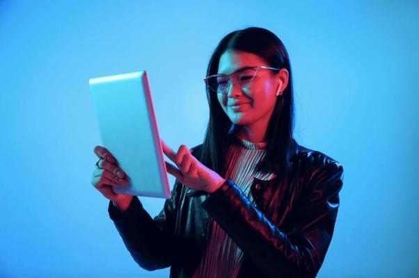 Kristen Ray, photo 1