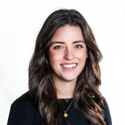 Abigail Bays, photo 1