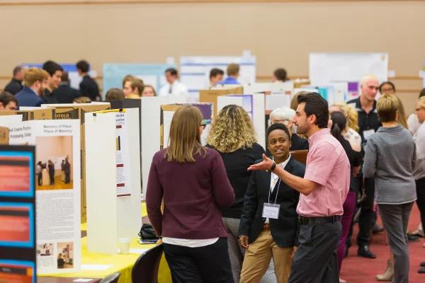 Cameron Frost, photo 2