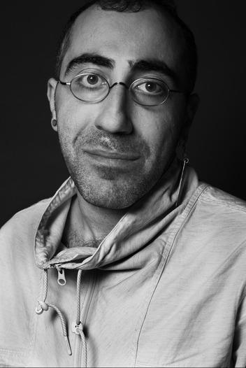 Behdad Esfahbod, photo 1