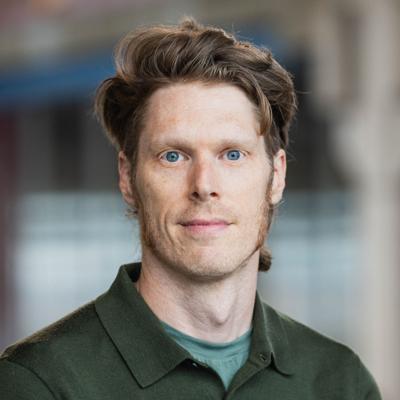 Adam Molnar, photo 2