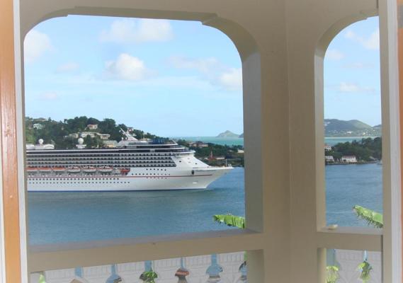 Thomas Obregon, photo 1