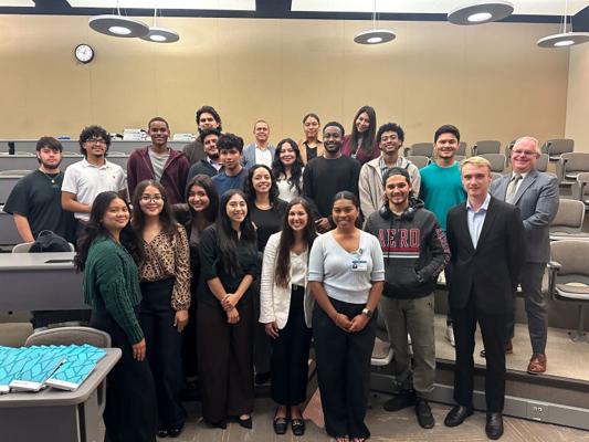 Jacquelyn Khoe, photo 1