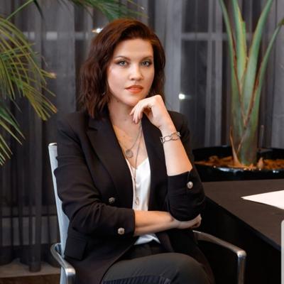 Debra Hoelzle, photo 1