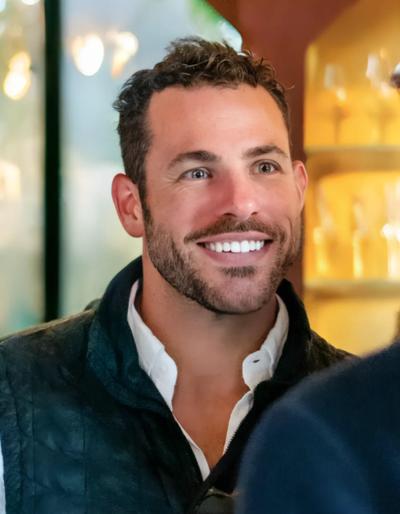 Aaron Travis, photo 2