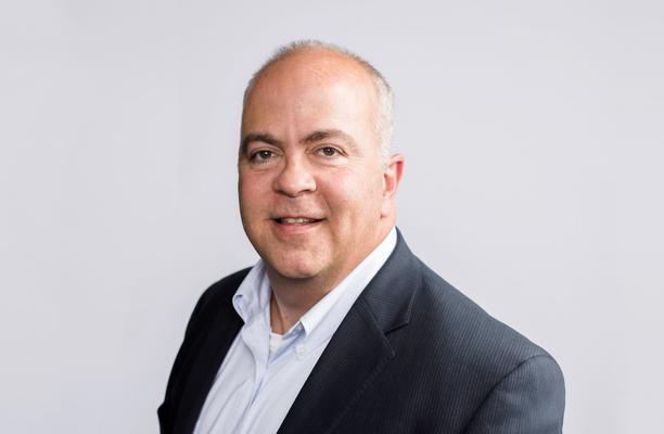 Jerry Buller, photo 1