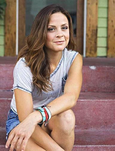 Alli Forsythe, photo 2