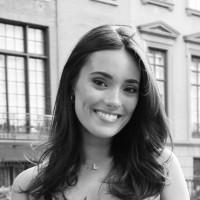 Lindsay Olan, photo 1