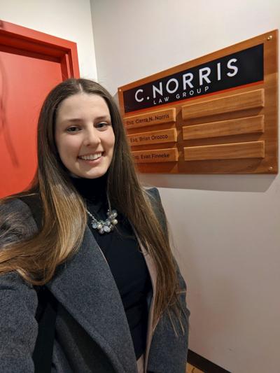 Chloe Sension, photo 1