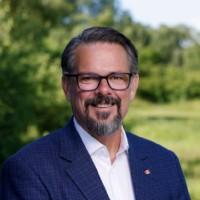 Neil Douglas, photo 1