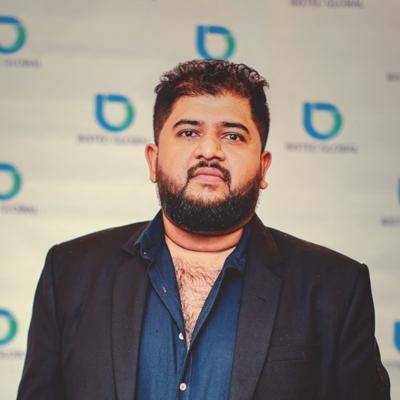 Dirk Werapermall, photo 1